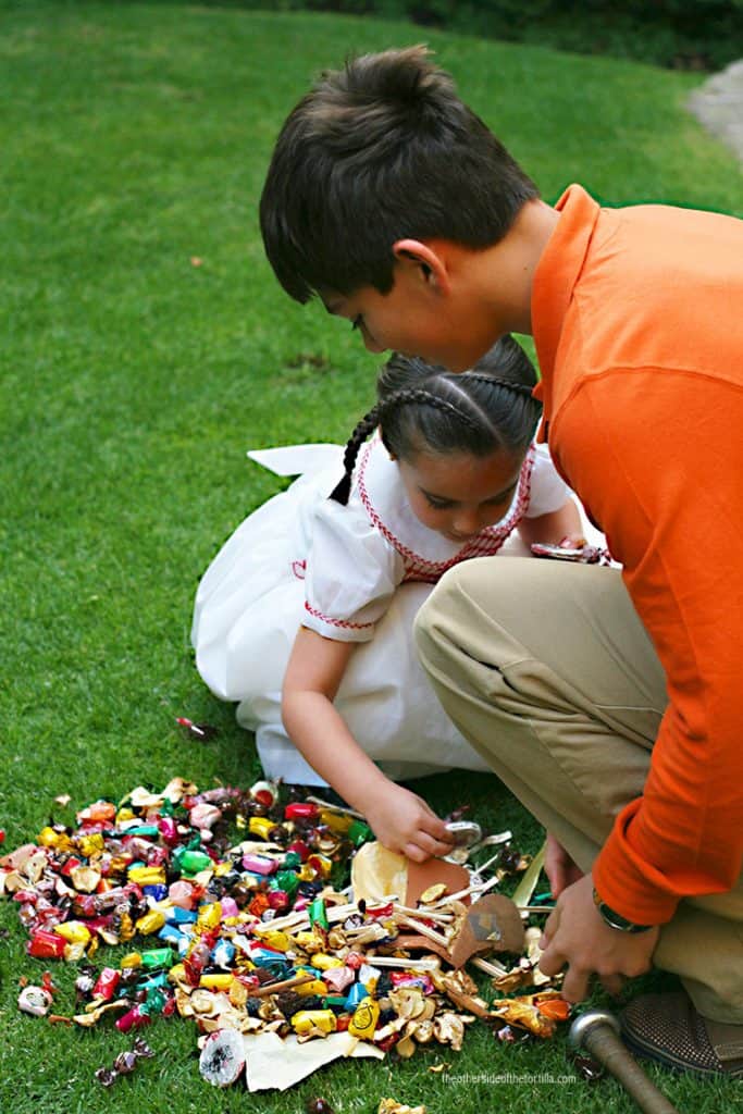 Piñatas are an important part of any posada. Find this and more about Christmas in Mexico at theothersideofthetortilla.com.