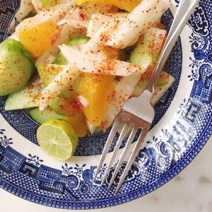 You'll love the different style of this Mexico City pico de gallo made with jicama, oranges, lime juice, red onion, chile, and cucumber. Naturally gluten-free and vegan-friendly, and 100% Mexican!