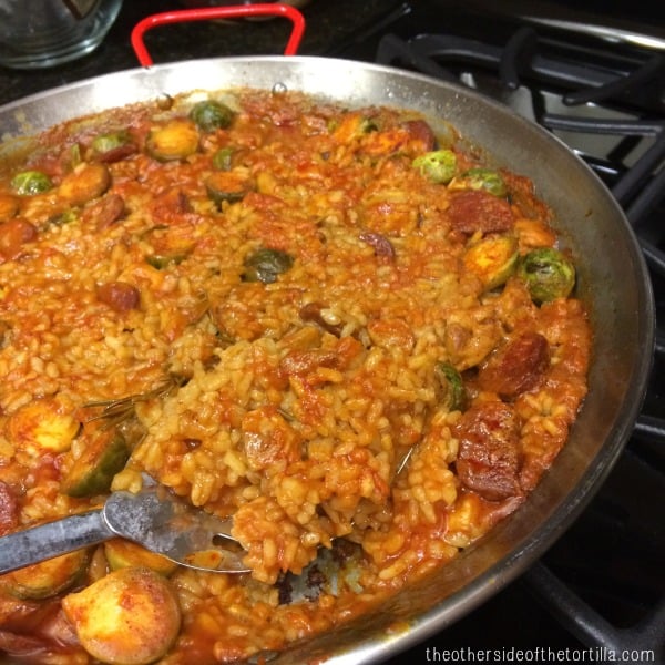 https://theothersideofthetortilla.com/wp-content/uploads/2013/10/go4gourmet-mccormick-paella-chorizo-brussels-sprouts.jpg