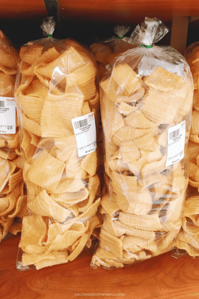 Rectangular fried wheat snacks, known as chicharrones de harina in Mexico.