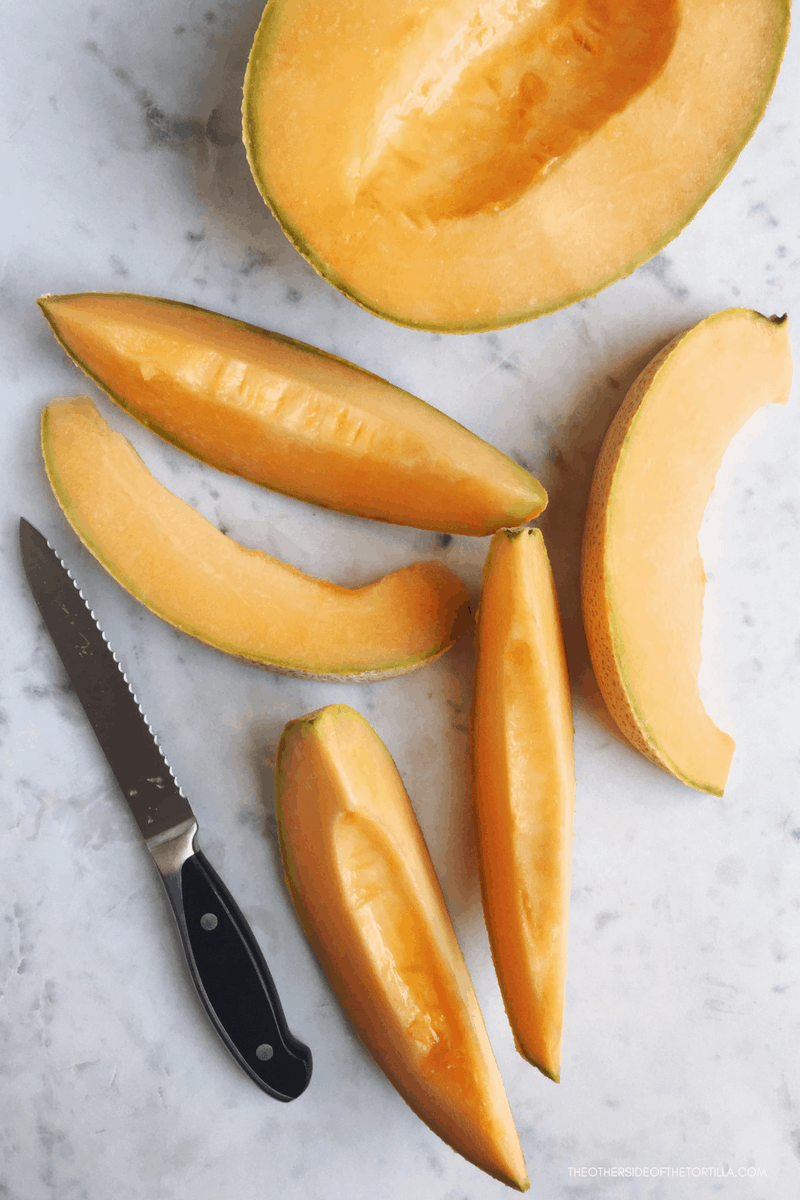 How to make agua fresca de melón with cantaloupe and a juicer machine