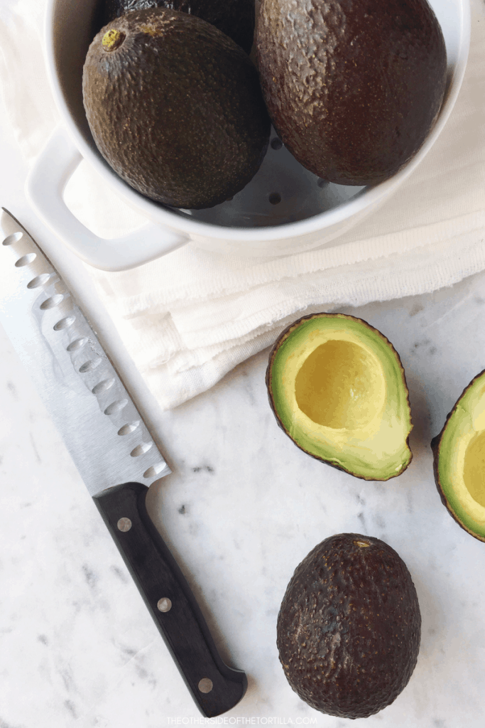 A guide to picking perfectly ripe avocados every time, via theothersideofthetortilla.com