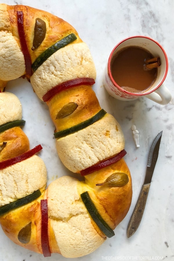 Mexican rosca de reyes for Día de los Reyes Magos via theothersideofthetortilla.com