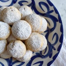 Polvorones: Mexican Wedding Cookies